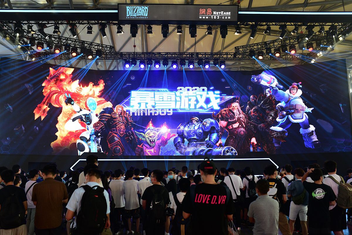 包含Doinb回归赛场，战术调整首场状态亮眼，IG观众沸腾！的词条九游会